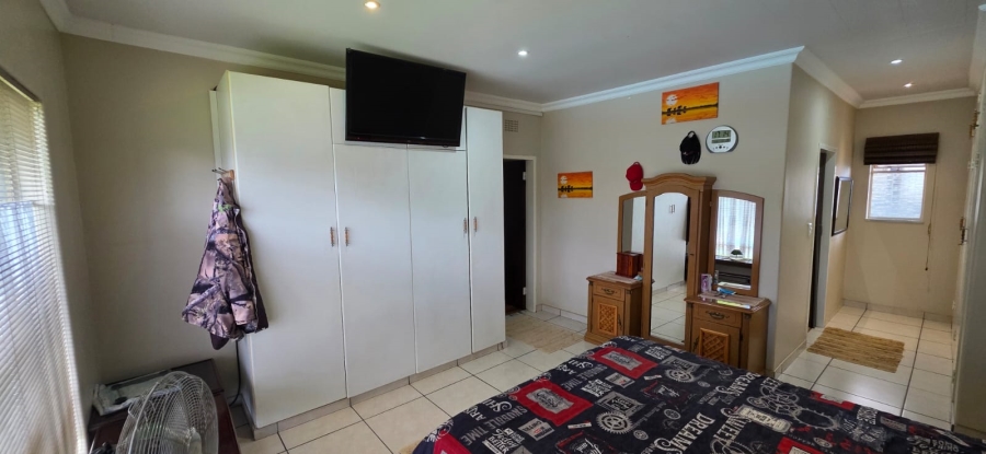 3 Bedroom Property for Sale in Flamwood North West